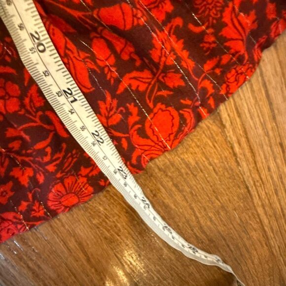 Knox Rose NWT red smocked back floral blouse size M - Picture 8 of 11